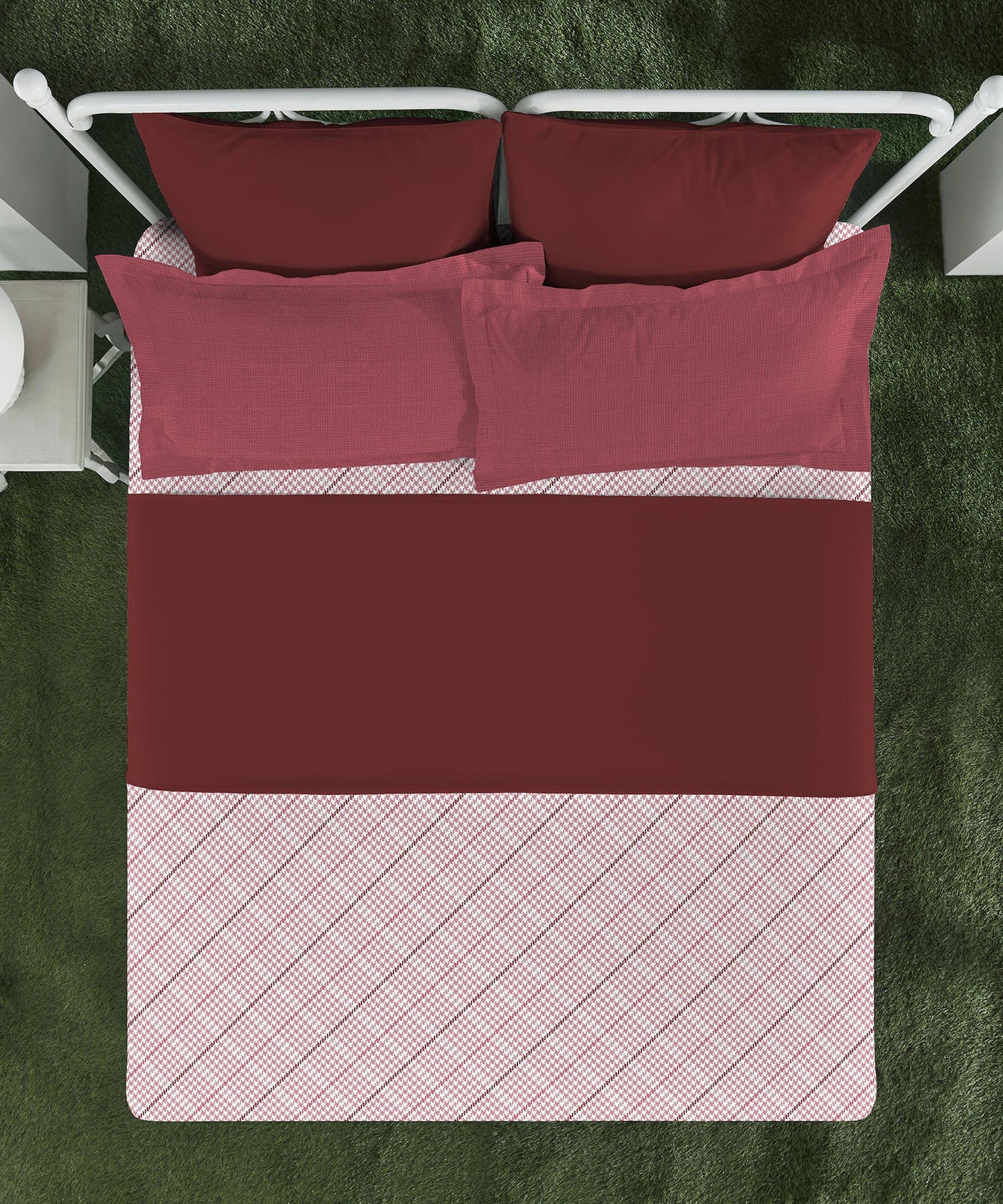 Aroma Strawberry King Bedsheet With 2 Pillow Cover Gift Set, 144Tc, 100% Cotton, Geometric, Maroon