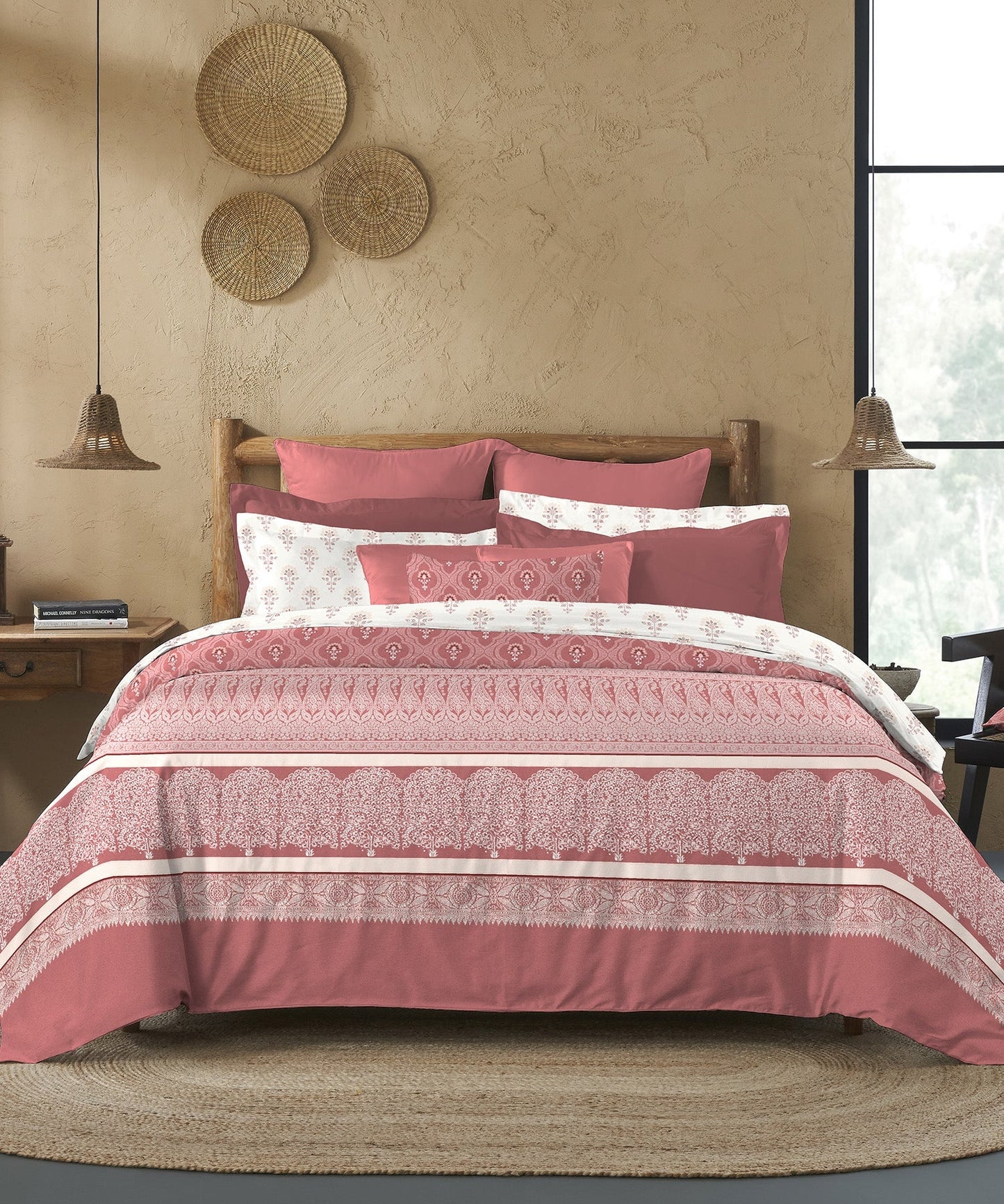 Sanskriti Banarasi Brick King Bedsheet With 2 Pillow Cover, 144Tc, 100% Cotton, Floral, Pink