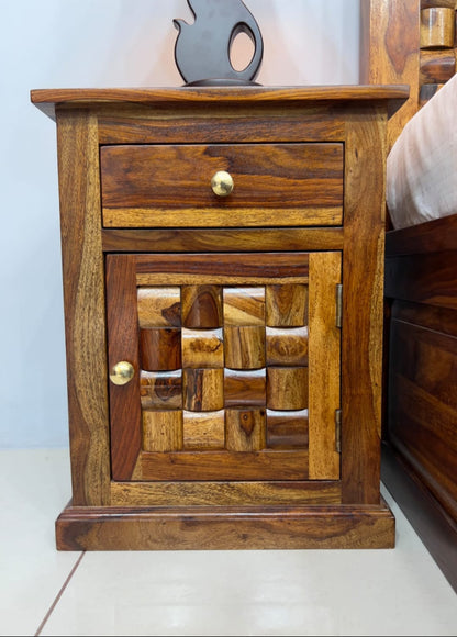 Sheesham Wood Bedside Table - Wooden Niwar Design